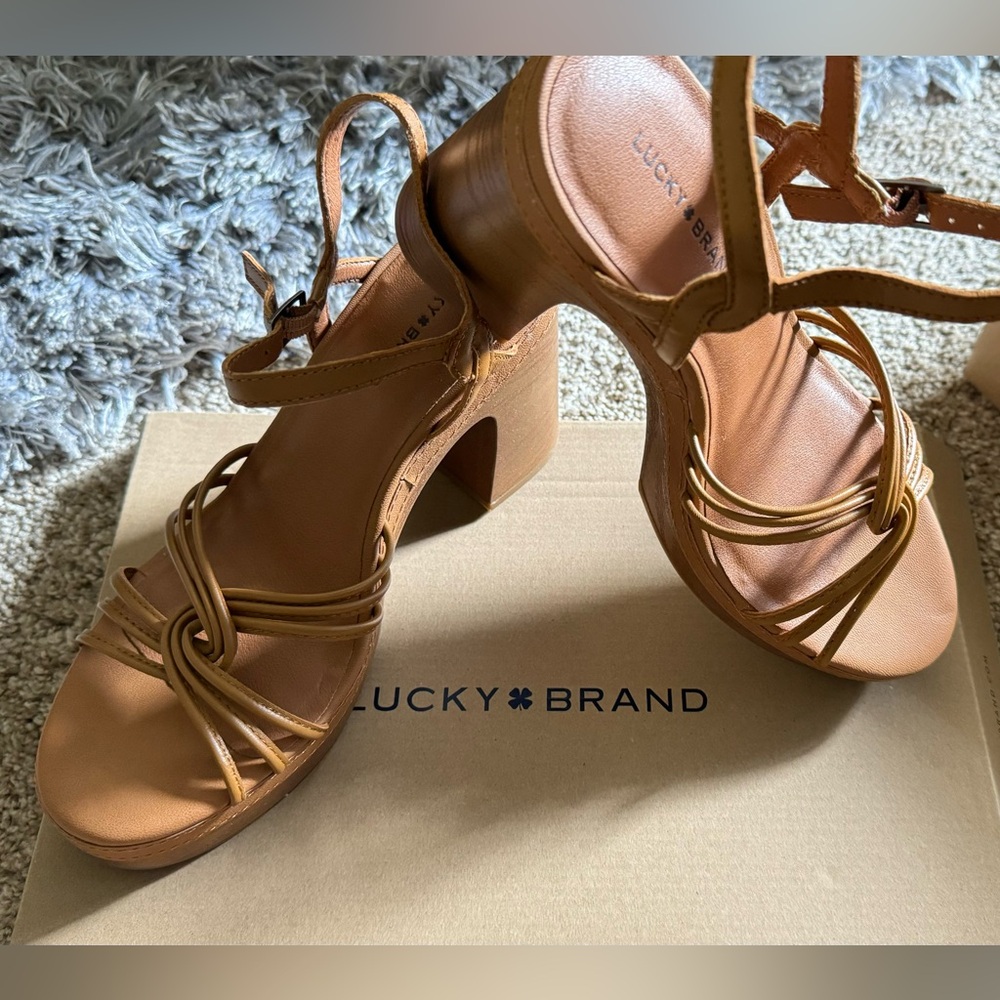 New Lucky Brand Women's Ismene Strappy High Heel Sandal block Heel platform
